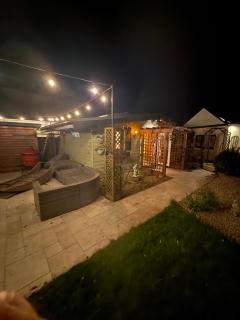 Detached property, beams, hot tub large garden - 3