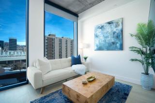 10thFloor CityView HotTub,Pool,Gym,Parking,King Bed - 3