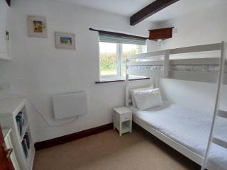 Hazel Cottage, Frithelstock - 9