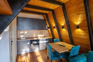 Golden Cabin 1 Gjinar by PikHost - 8