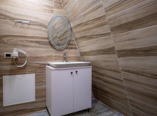 Golden Cabin 1 Gjinar by PikHost - 3