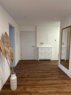 Neue helle 4 Zimmerwohnung mit Tiefgaragenparkplatz - 4