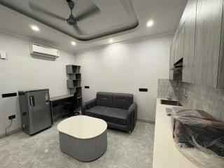 Pandey Hotel & Service Apartment - 4