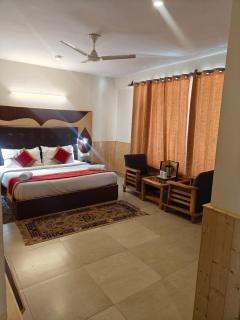 Hotel Sky Heaven - 8