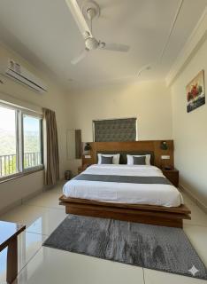 Vistaar Hotels & Resorts - 8