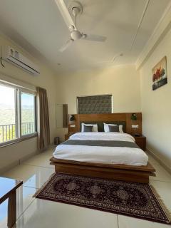 Vistaar Hotels & Resorts - 1