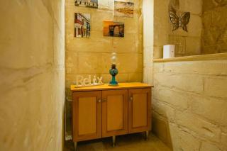 Comfy 2 BR Flat in the Heart of Floriana - 6