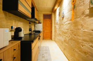 Comfy 2 BR Flat in the Heart of Floriana - 4