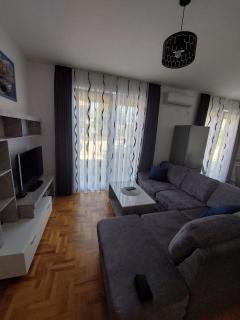 Luxury Andrej Apartment with Garage - 4