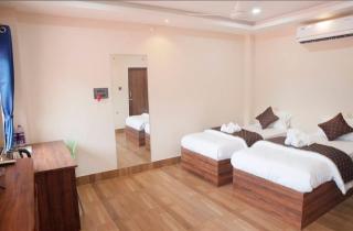 D9 Restaurant and Hotel - 9