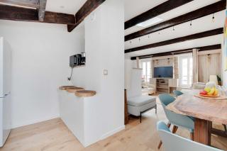 Stunning Duplex 1BR- 4P - Notre-Dame Cathedral - 1