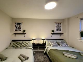 Relaxing Modern Apartment with 6 beds, New Furniture&Repair - 7