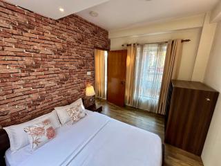 Alleyway Inn - 4 Entire 1BHK Apartment - 9