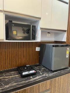 Supertech Royal Paradise Studio BnB - 4