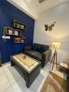 Supertech Royal Paradise Studio BnB - 8