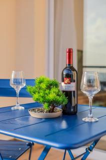 H&O Venus Beach Sea View Apartment - 5