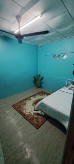 Asyun Homestay 2 Taman Desa Putra Kuala Terengganu 3 Bilik Aircond UniszaUmt 9km Muzium Gong Badak 4km Masjid Kristal 3km - 5