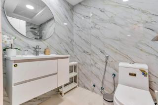 Free housekeeping visits during your stay - StayShort - 1 Bed in Dubai Land that Sleeps 2 with Balcony - 7