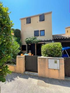 Charmante maisonnette 5ARE44 Charming little house with lovely outdoor - 3