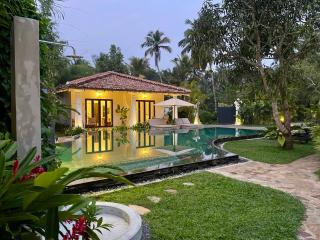 Younger Villas & Resorts - Claire Villa - 9