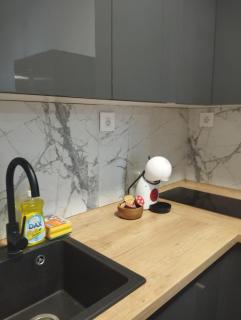 Square In - FREE GARAGE- - 1