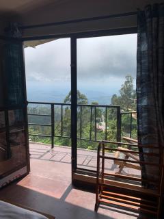 Thumb Up Family Rest - 2