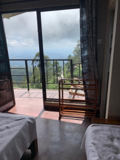 Thumb Up Family Rest - 3