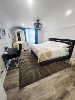 Walkerville Luxury Apt -River Views & Balcony - 4