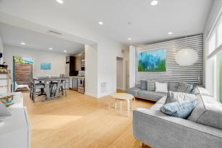 Family Friendly 2BR Villa in Downtown - 1 Block Walk to the Beach - 7