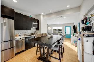 Family Friendly 2BR Villa in Downtown - 1 Block Walk to the Beach - 5