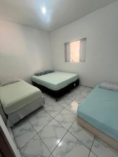 Casa grande com churrasqueira e quintal pet friendly Lagoinha até 12 pessoas - 7