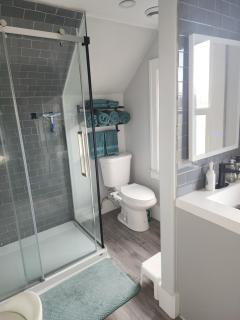 Walkerville Luxury Apt -River Views & Balcony - 3