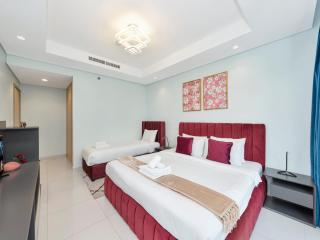 Burj Khalifa Downtown Views - Highest Infinity Pool in Downtown - 4