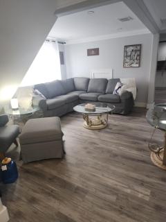 Walkerville Luxury Apt -River Views & Balcony - 6