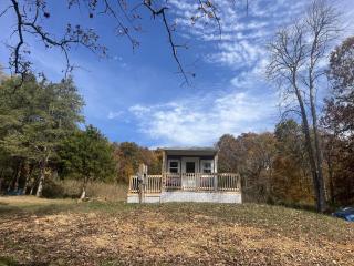 Charming Tiny Home Studio Sleeps 2 - Grill - Porch - 7
