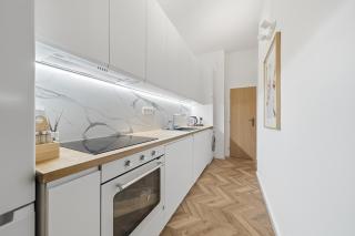 Stylish 2BR Family Apartment near Hockey Stadium - 6