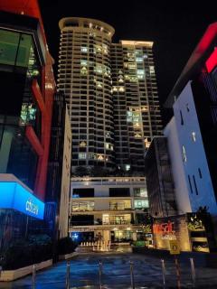 Midvalley Mosaic Southkey industry nest CIQ 3BR10PAX - 9