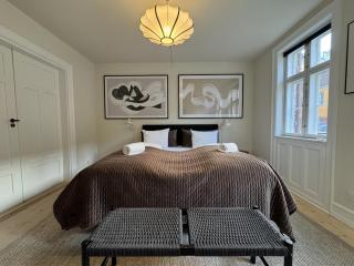 320 SQM Townhouse by the Marble Church - 8