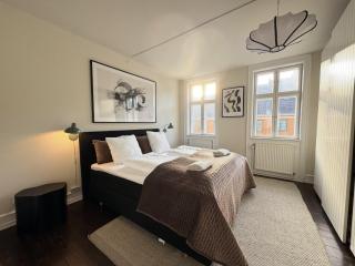 320 SQM Townhouse by the Marble Church - 5