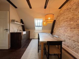 320 SQM Townhouse by the Marble Church - 3