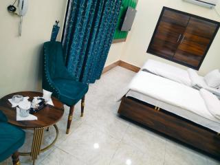 Hotel Alpine Guest House - 5