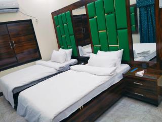 Hotel Alpine Guest House - 4