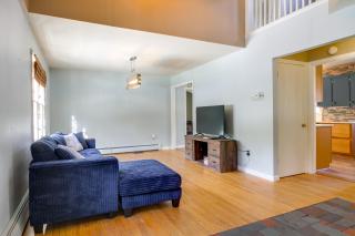 Hiking and Skiing Galore! Home in East Wallingford - 5