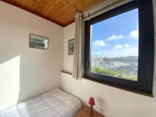 Appartement avec terrasse VUE MER plage de Trestraou à PERROS-GUIREC- REF 904 - 3