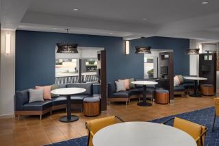 Courtyard Chicago Midway Airport - 2