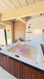 Studio com Spa e vista para o mar em Ilhabela - 3