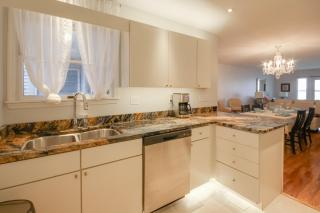 Community Perks and Beach Access Plattsburgh Gem - 3