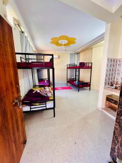 Vedic hatha vinyasa yoga ashram - 7