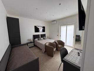 Umberto Home 303 - 9