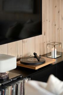 Cabin Overlooking Ryfylke Fjord - 2